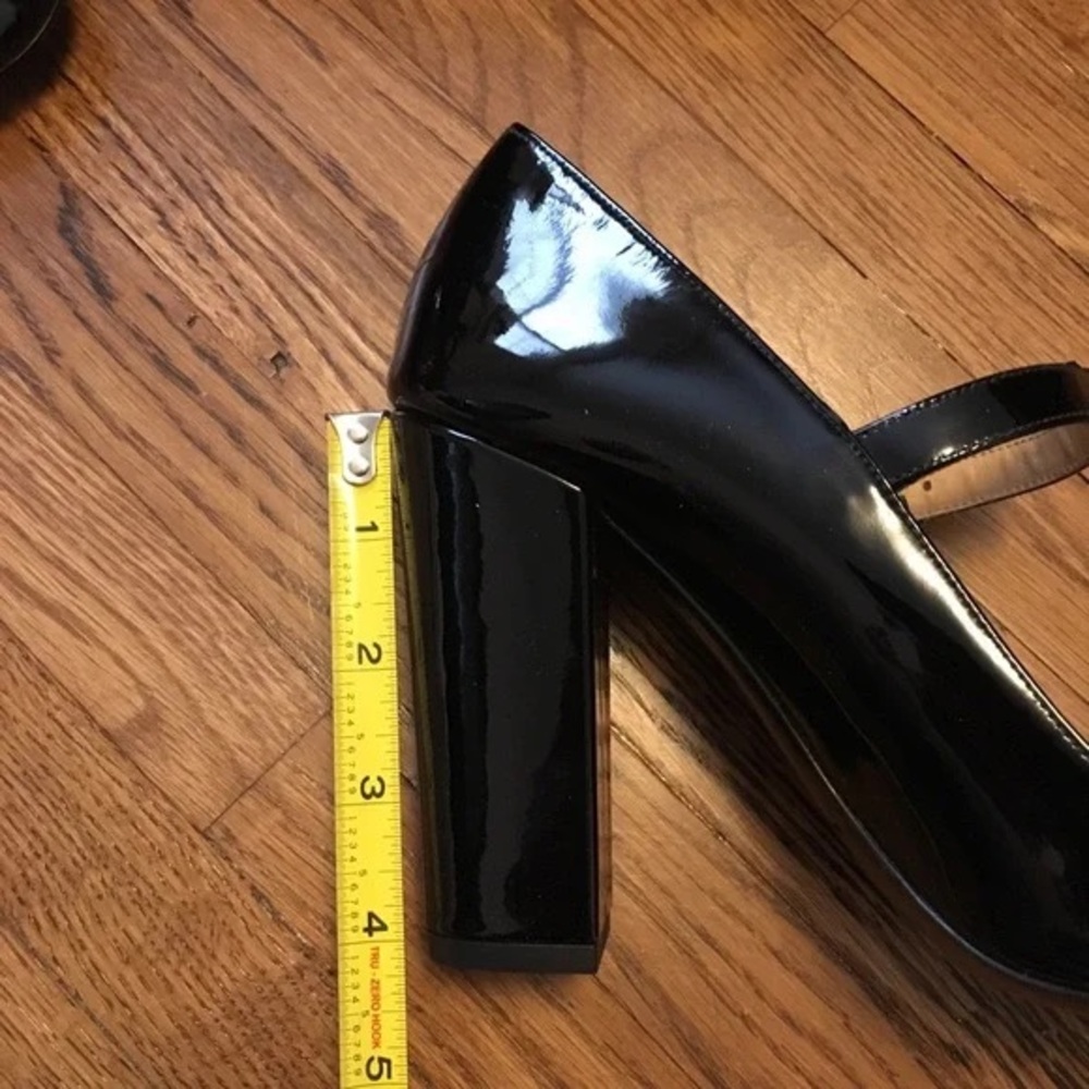 Polo by Ralph Lauren Black Patent Mary Jane Heels 39B - Picture 4 of 5